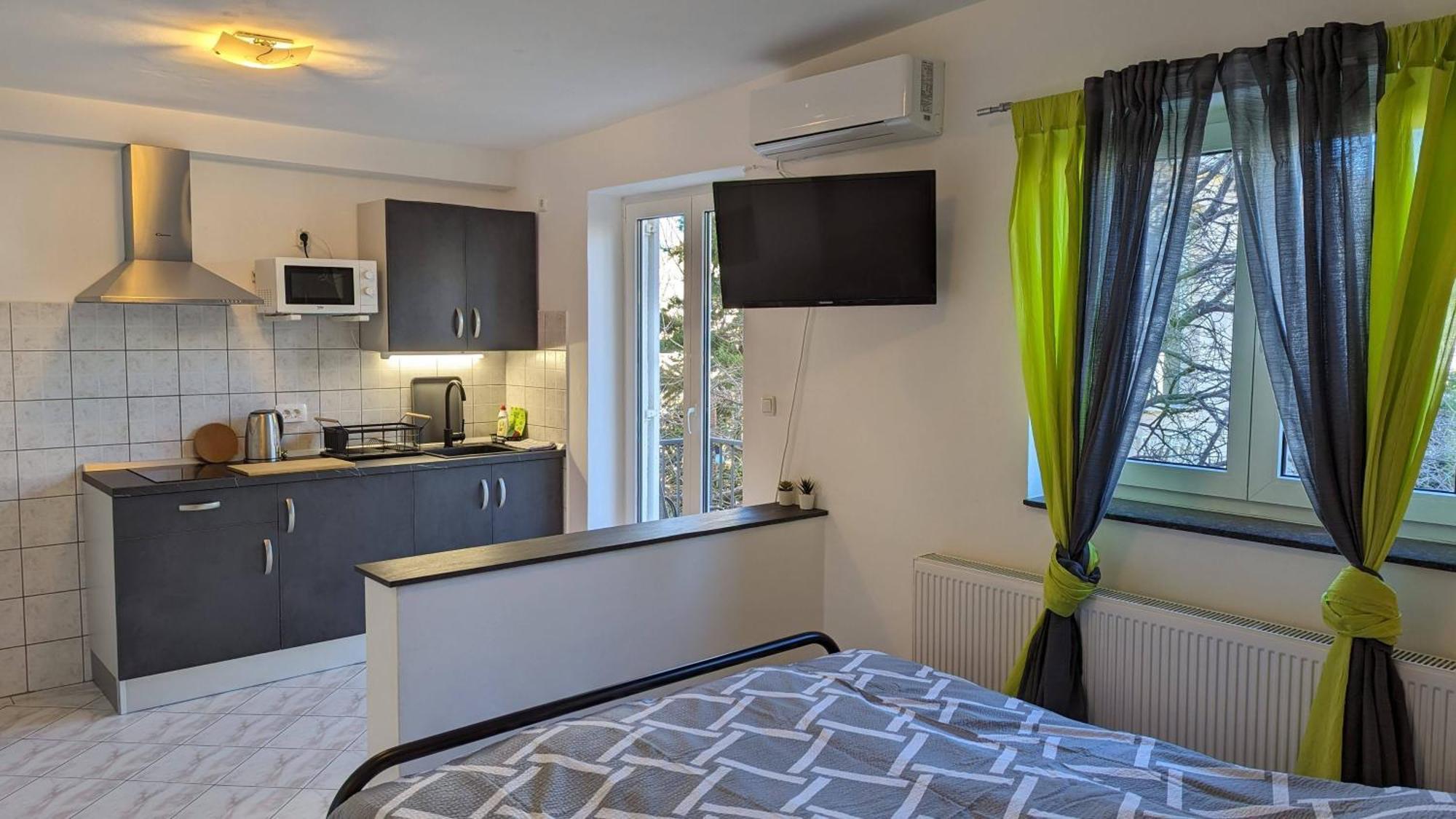Apartments Kety - Central Heating Crikvenica Exterior foto